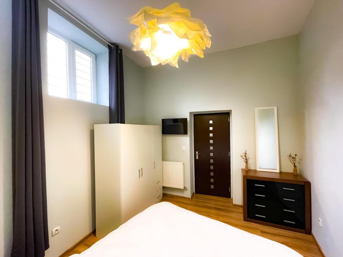 Cool Flat In The Heart Of Bucharest's Fun And History Apartament *