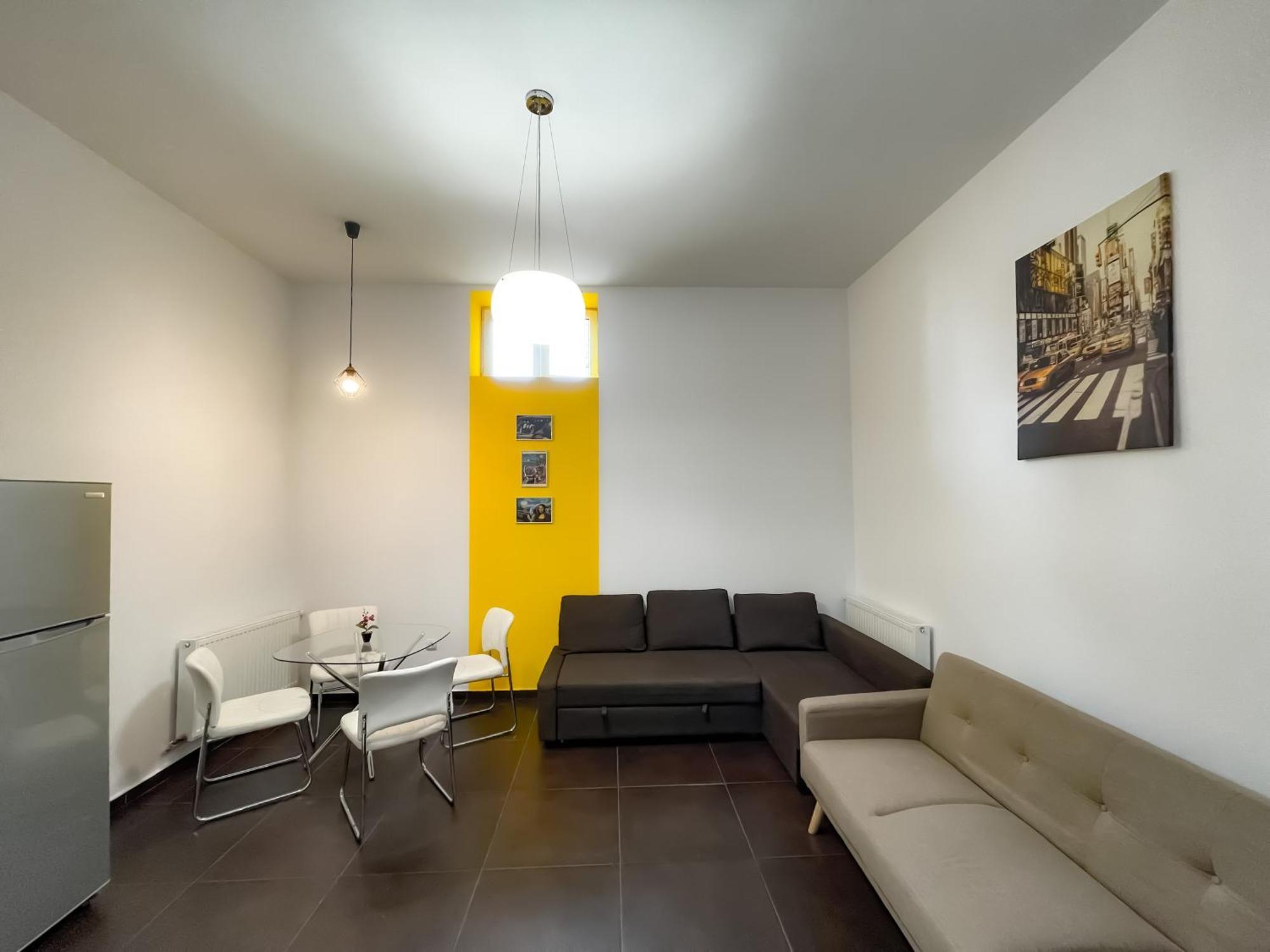 Cool Flat In The Heart Of Bucharest's Fun And History * Bucureşti