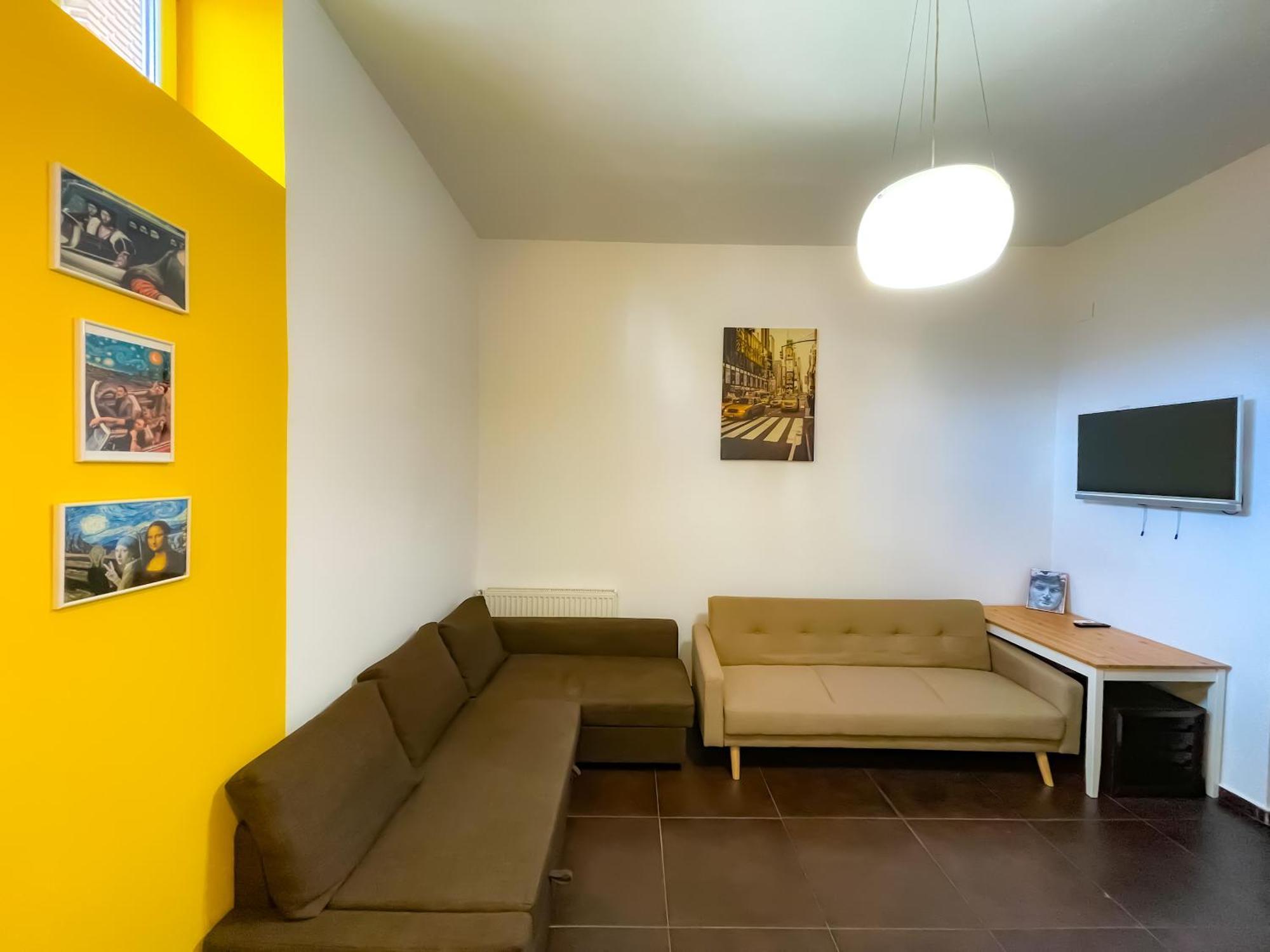 Cool Flat In The Heart Of Bucharest's Fun And History Appartamento *